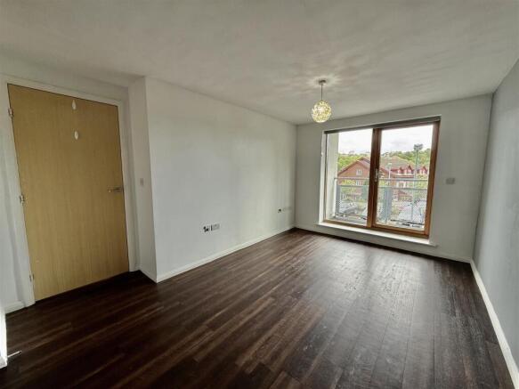 LOUNGE/KITCHEN