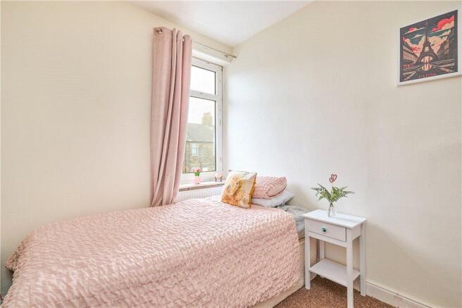 3 bed Terraced for sale Image 9
