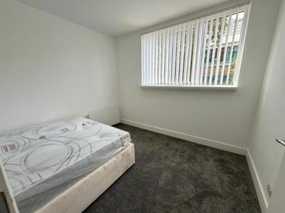 4 bed Terraced to rent Image 7