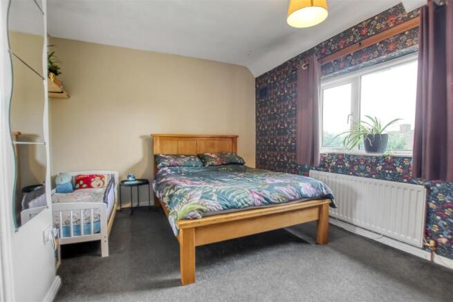 3 bed Terraced for sale Image 7