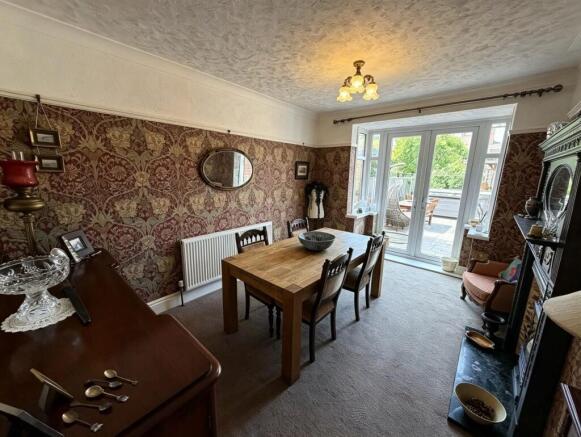 3 bed Semi-Detached for sale Image 11