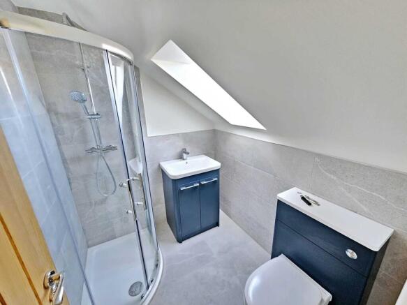 4 bed House for sale Image 10