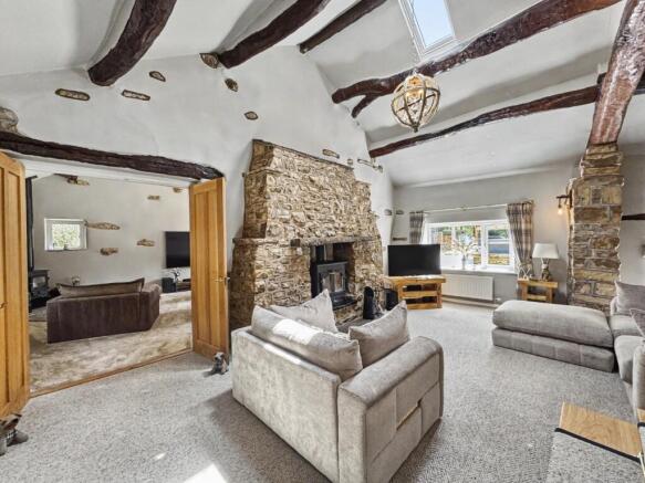 4 bed Farm House for sale Image 4
