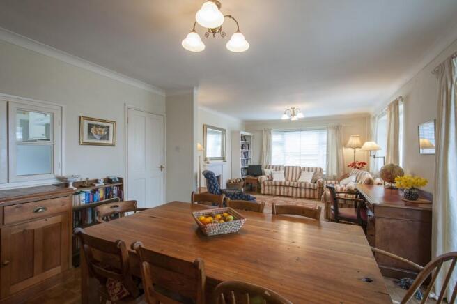 Sitting/Dining Room