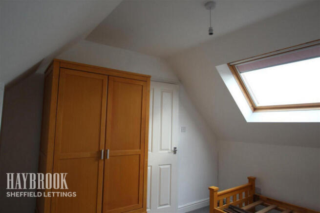 3 bed Semi-Detached to rent Image 7