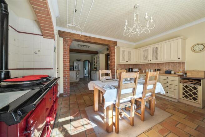 4 bed Detached for sale Image 7