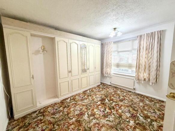 3 bed Semi-Detached for sale Image 6