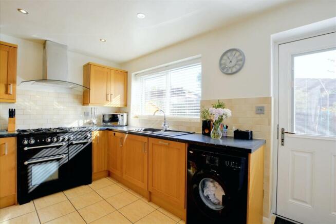 Kitchen_1.jpeg