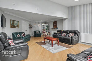25, Sandringham Drive, Dartford DA2 7WJ