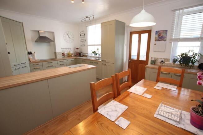 Kitchen / Dining Room