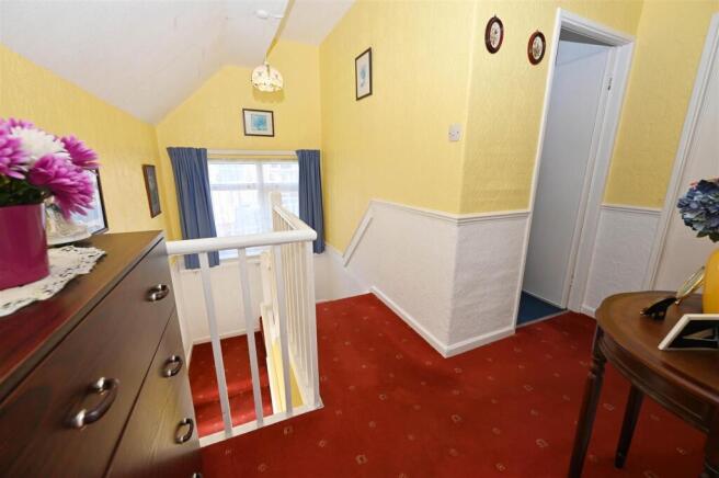 3 bed Semi-Detached for sale Image 10