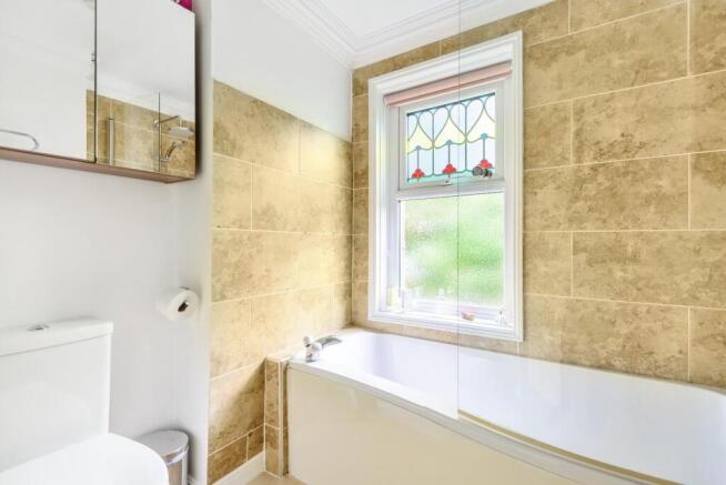 4 bed House for sale Image 12