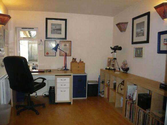 Photo 8