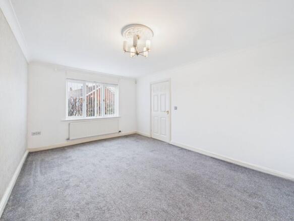4 bed Detached for sale Image 6