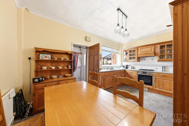 3 bed Terraced for sale Image 8