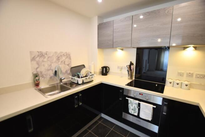 Flat 5 Bessimer Lodge kitchen 2