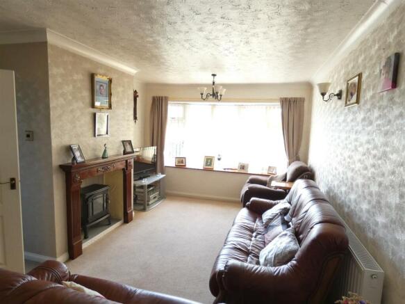 SPACIOUS LOUNGE
