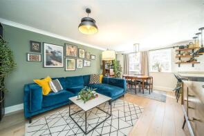 Flat 4, 35 Rosewood House, Vauxhall Grove, London SW8 1TB
