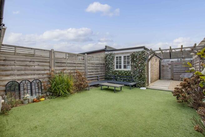 15 Spring Gardens, SL7 3HS (LOW RES)-15