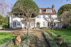 54, Murray Road, London SW19 4PE