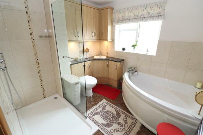 Bath / Shower Room / WC