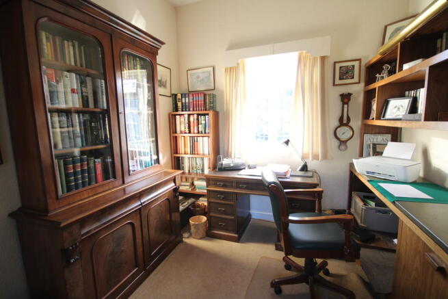 Photo 10