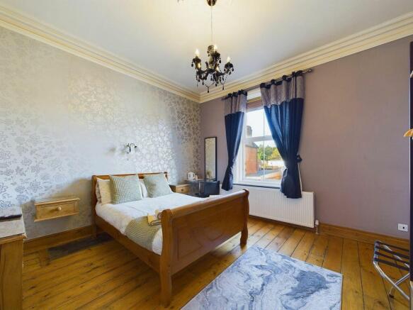 12 bed Semi-Detached for sale Image 8