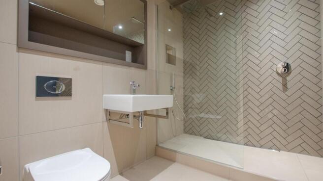 2 bed Apartment to rent Image 6
