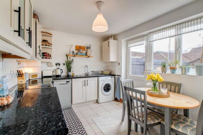 Beckgrove Close, Pengam Green, HernCrabtree (12).j