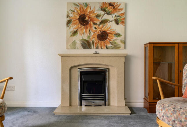 1437142-8-69dd12b...