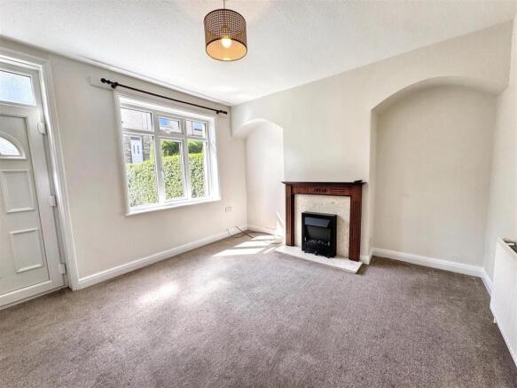 2 bed Terraced for sale Image 2