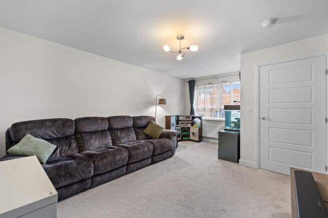 3 bed Semi-Detached for sale Image 6