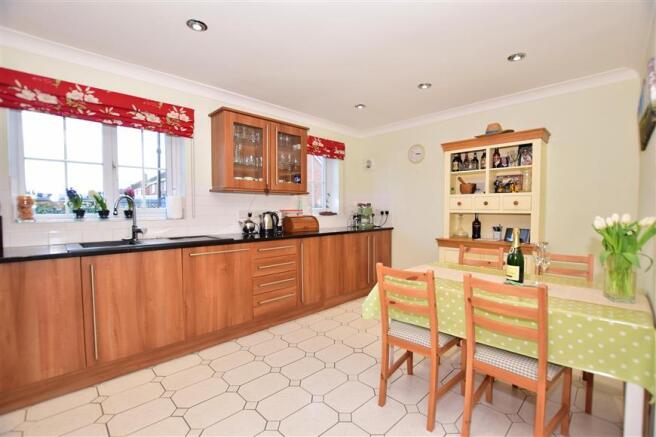 Kitchen/Breakfast Room