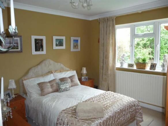 BEDROOM 2