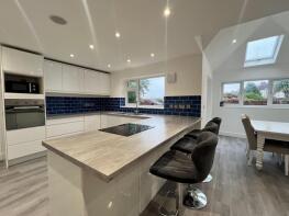 47a, Tenth Avenue, Bristol BS7 0QJ
