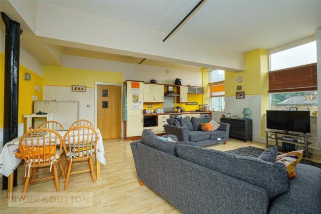 2 bed Apartment for sale Image 5