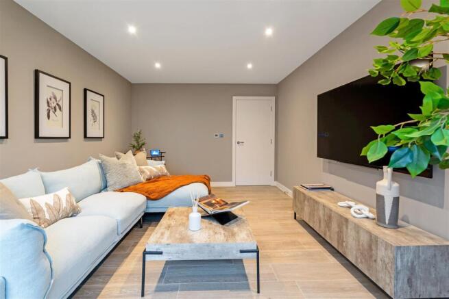 304 Sandbanks Road 327170 - (2).jpg