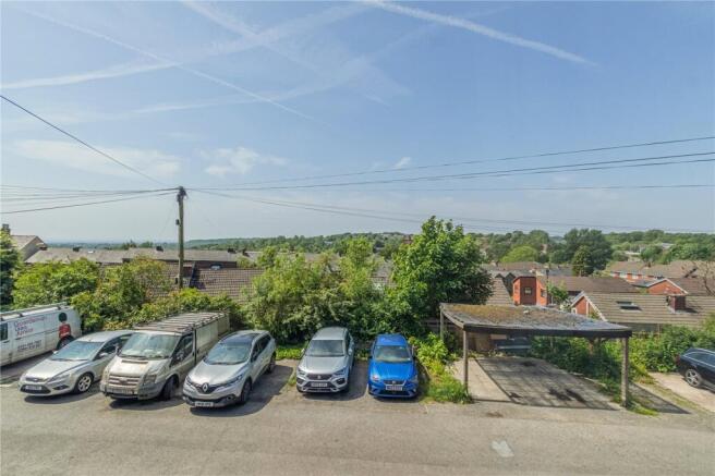 3 bed Terraced for sale Image 4