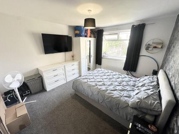 3 bed Semi-Detached to rent Image 4