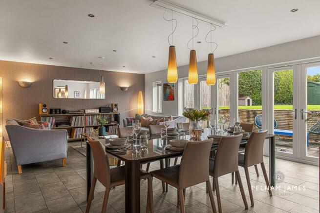 Living/Dining Room, Pointhyrst, Stamford