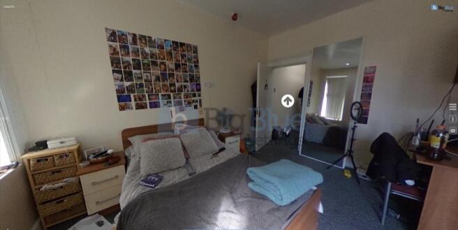 8 bed House Share to rent Image 6