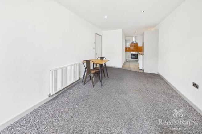 1 bed Apartment to rent Image 6