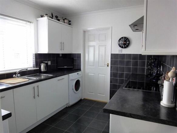 KITCHEN: