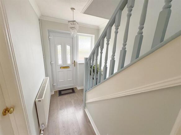Hallway and stairs (1).jpg