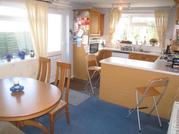 KITCHEN/DINER