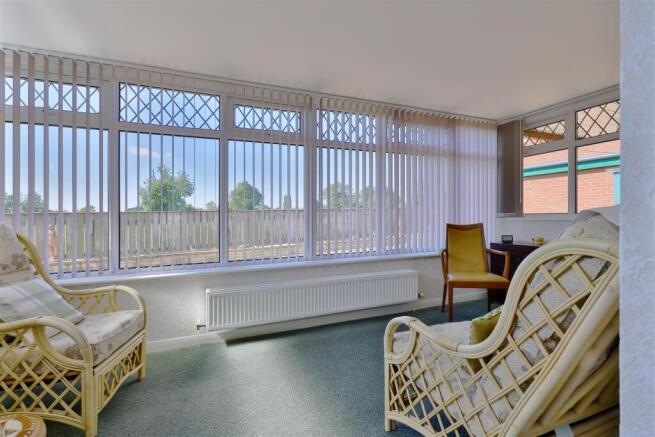 Stonefield Avenue, Easingwold, York photo 4