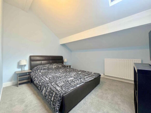 3 bed Terraced for sale Image 9