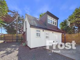 17, Langley Broom, Slough SL3 8NB