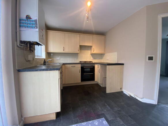 2 bed Town House for sale Image 4