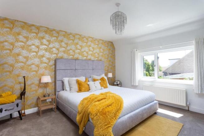 4 bed Detached for sale Image 12